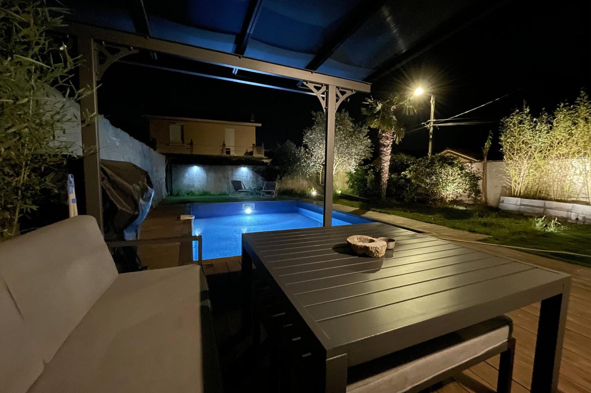 Unique! Jacuzzi Prive 35°C + Cinema Villa Entiere Meyzieu Eksteriør billede